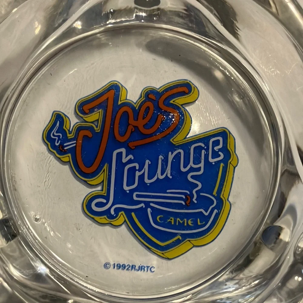 Joe's Lounge Glass Ashtray Set with Blue, Red and‎ Yellow Logo